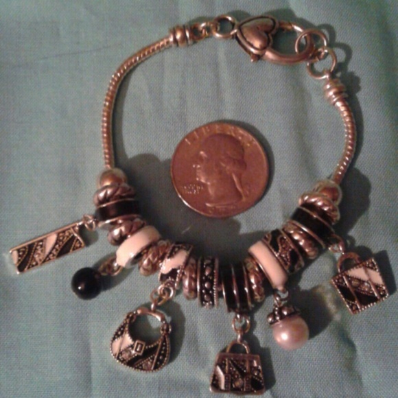 SALE! Vintage silver tone purse charm bracelet - Picture 1 of 8